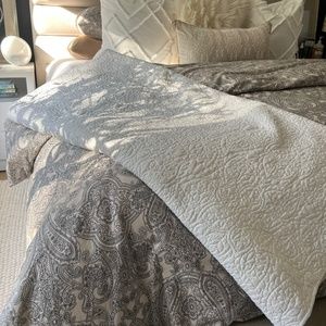 Queen Embroidered Quilted Bedspread